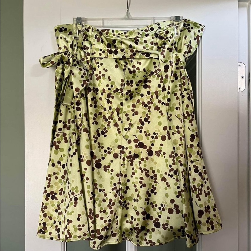 Ladies size 14 skirt.  New